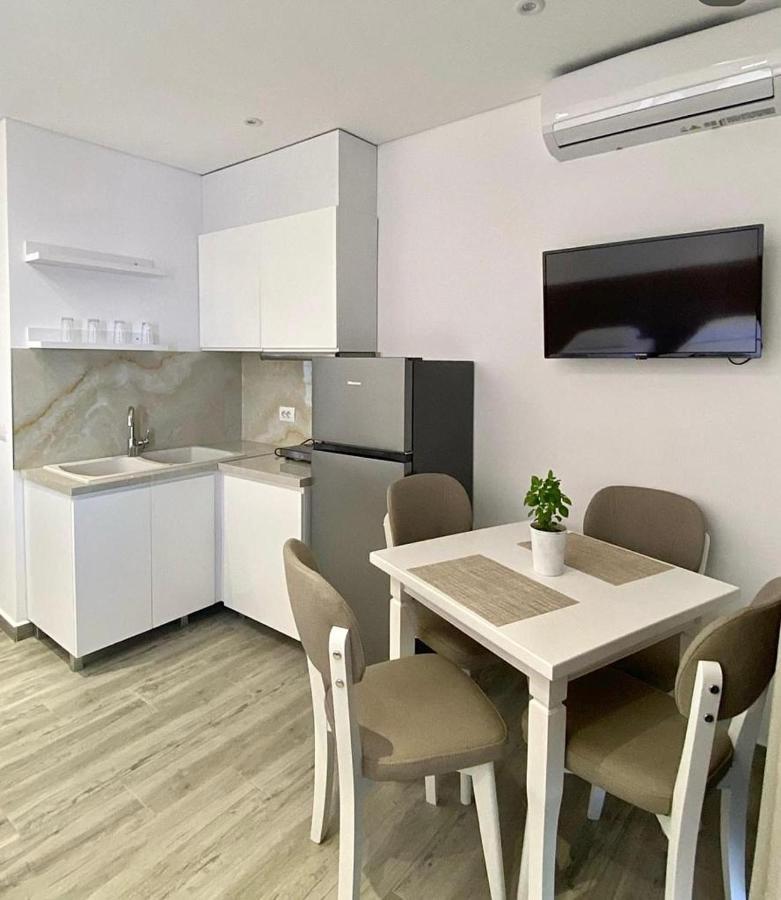 Edina By Hp Hotel Sarande Luaran gambar