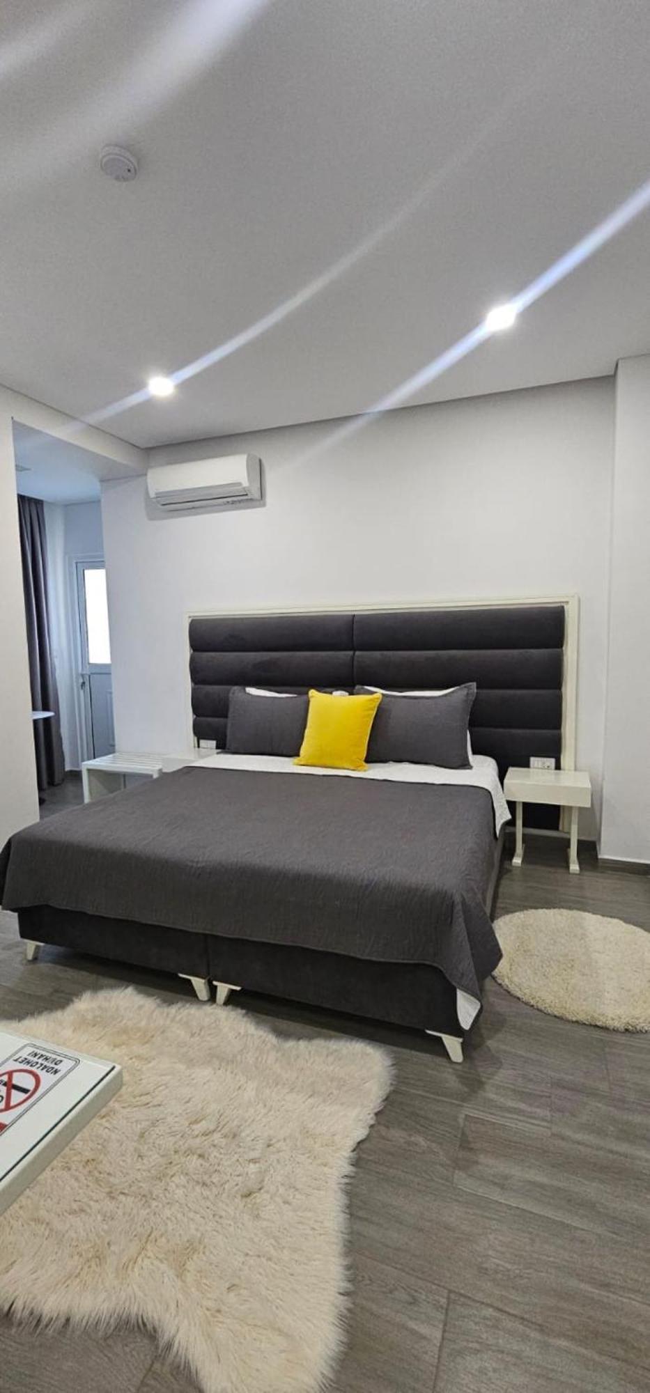 Edina By Hp Hotel Sarande Luaran gambar