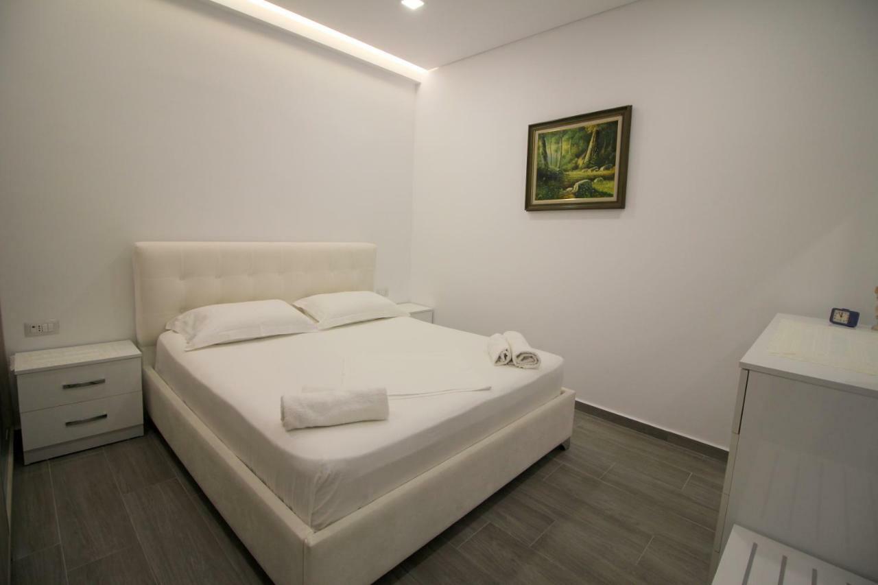 Edina By Hp Hotel Sarande Luaran gambar