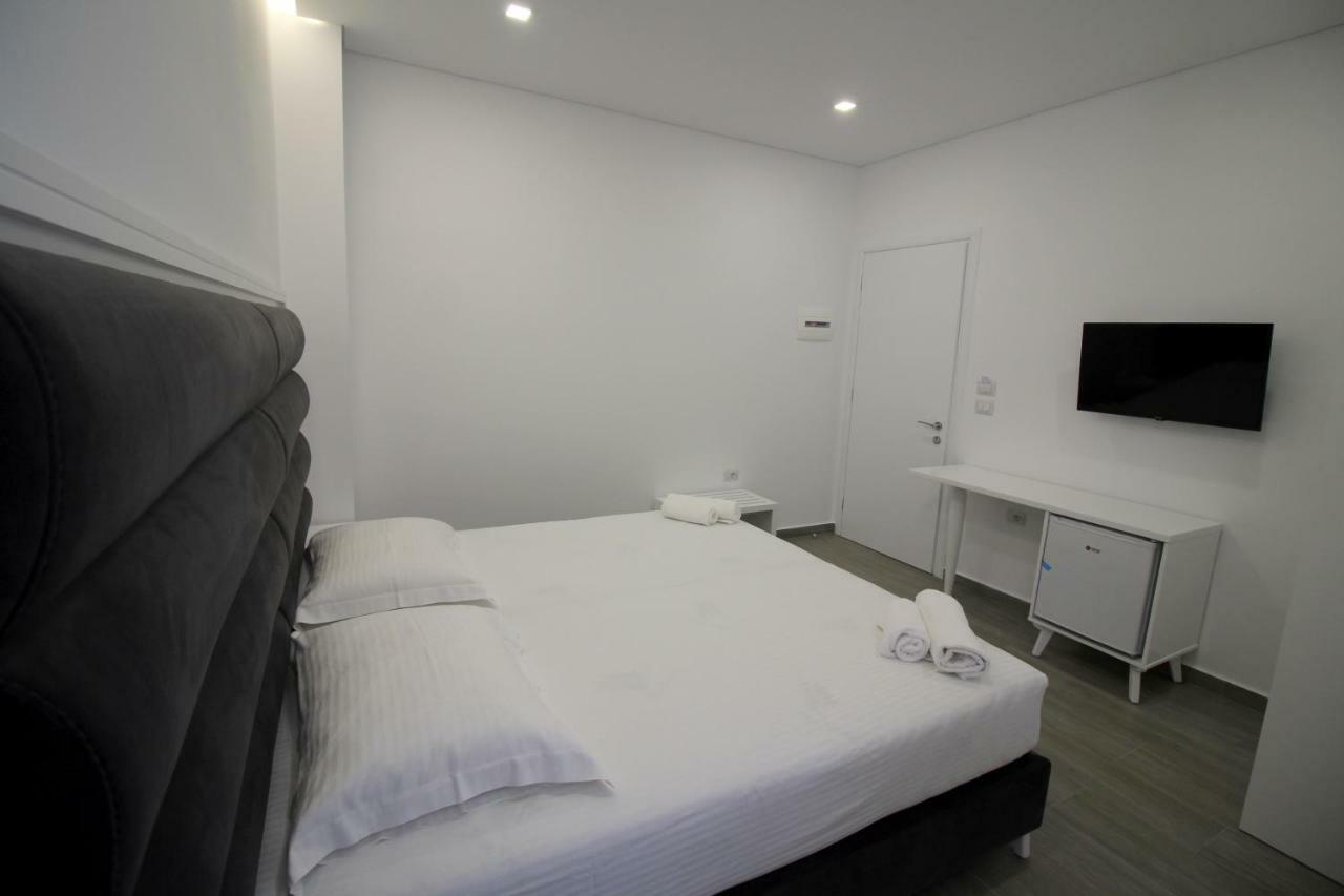 Edina By Hp Hotel Sarande Luaran gambar